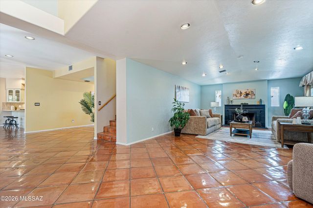 95 N Camino Espanol, Tucson, AZ 85716