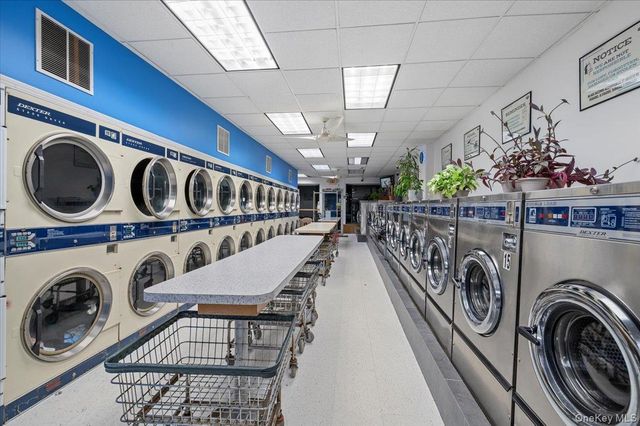 213-215 Mineola Boulevard, Mineola, NY 11501