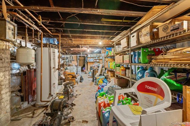 213-215 Mineola Boulevard, Mineola, NY 11501