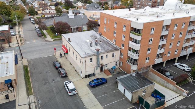 213-215 Mineola Boulevard, Mineola, NY 11501