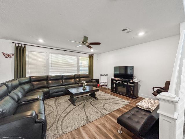 7008 W Whitman Avenue, Fresno, CA 93723