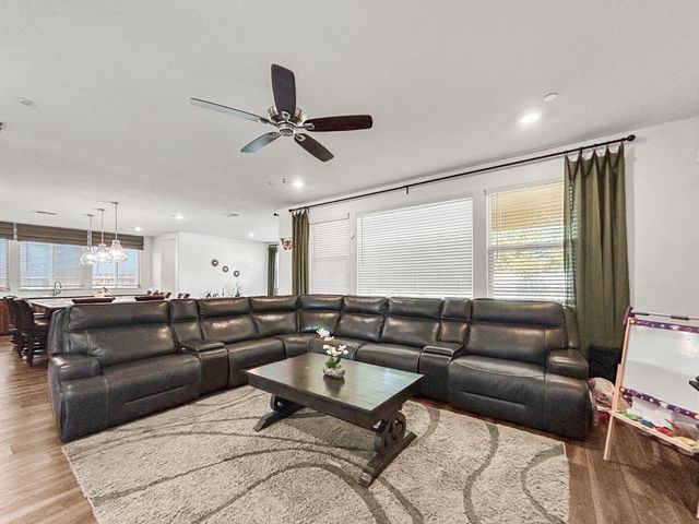 7008 W Whitman Avenue, Fresno, CA 93723