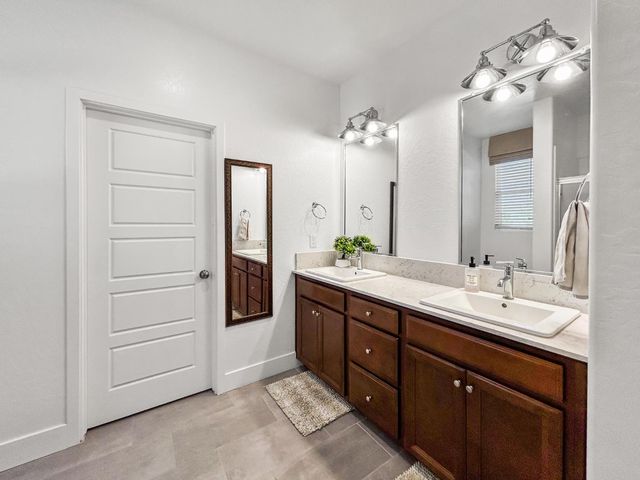 7008 W Whitman Avenue, Fresno, CA 93723