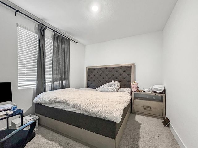 7008 W Whitman Avenue, Fresno, CA 93723