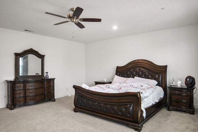 7008 W Whitman Avenue, Fresno, CA 93723