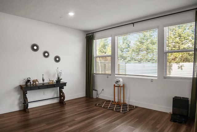 7008 W Whitman Avenue, Fresno, CA 93723