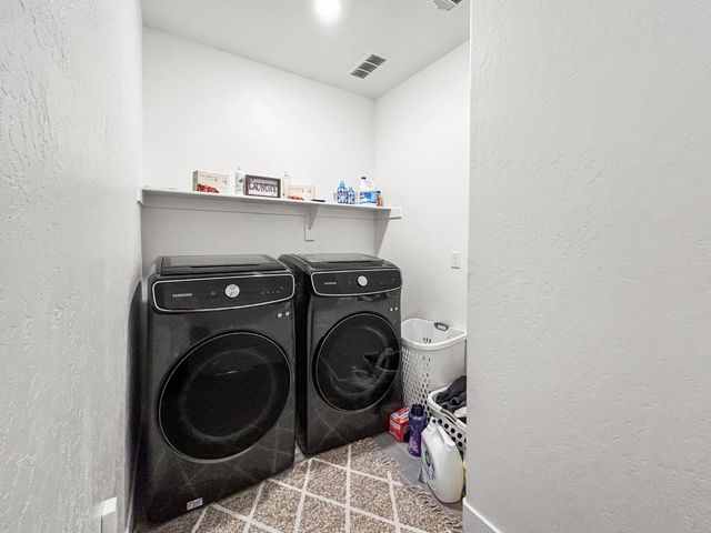 7008 W Whitman Avenue, Fresno, CA 93723