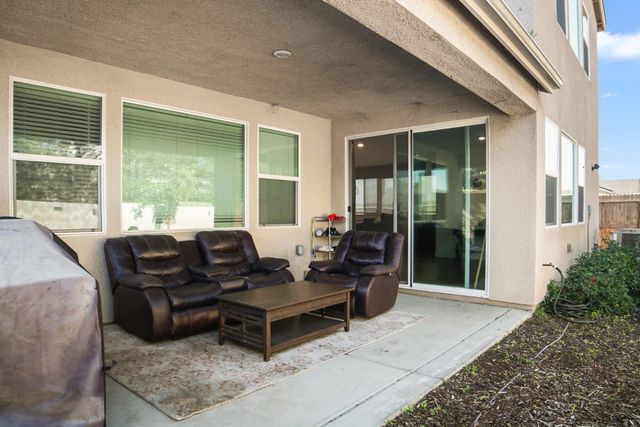 7008 W Whitman Avenue, Fresno, CA 93723