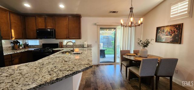 13627 Foyers Falls Drive, Bakersfield, CA 93314