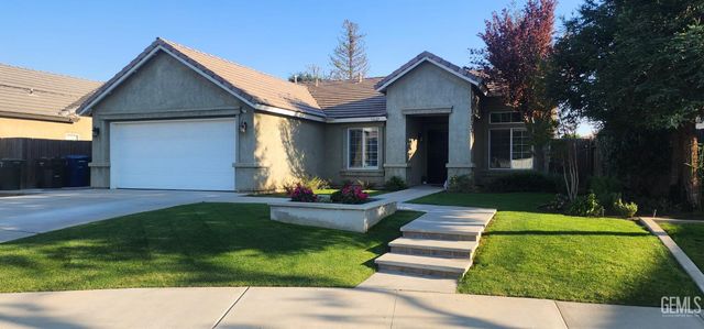 13627 Foyers Falls Drive, Bakersfield, CA 93314