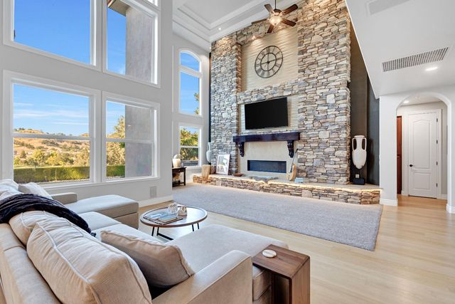 21998 Brighton Crest Drive, Friant, CA 93626