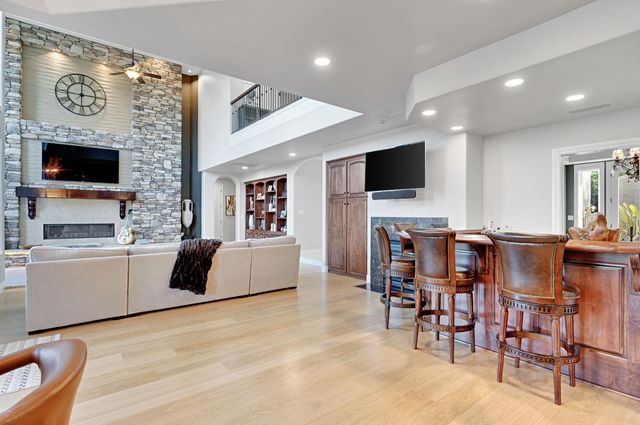 21998 Brighton Crest Drive, Friant, CA 93626