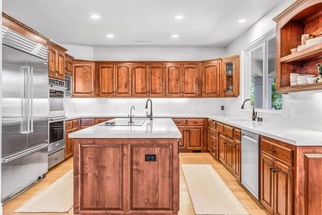 21998 Brighton Crest Drive, Friant, CA 93626