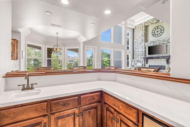 21998 Brighton Crest Drive, Friant, CA 93626