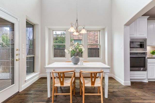 5101 Del Molin Avenue, Lewisville, TX 75056