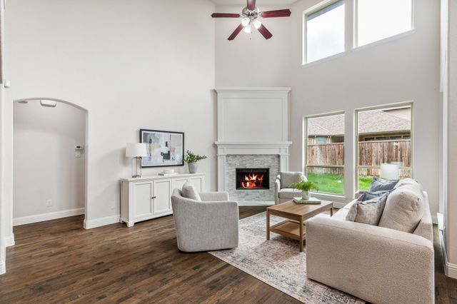 5101 Del Molin Avenue, Lewisville, TX 75056