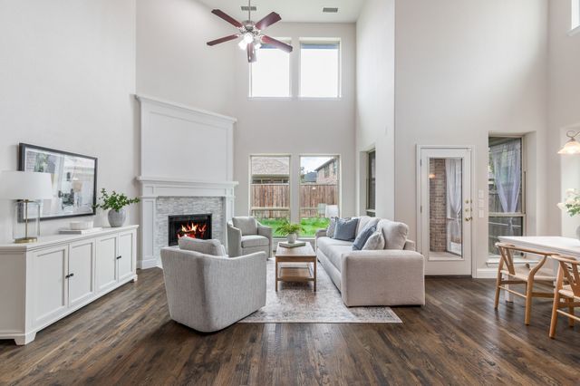 5101 Del Molin Avenue, Lewisville, TX 75056