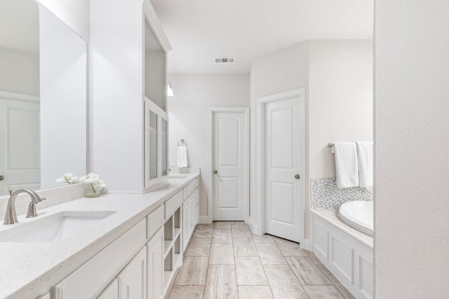 5101 Del Molin Avenue, Lewisville, TX 75056