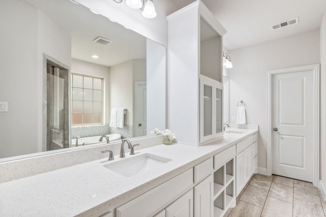 5101 Del Molin Avenue, Lewisville, TX 75056