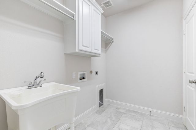 5101 Del Molin Avenue, Lewisville, TX 75056