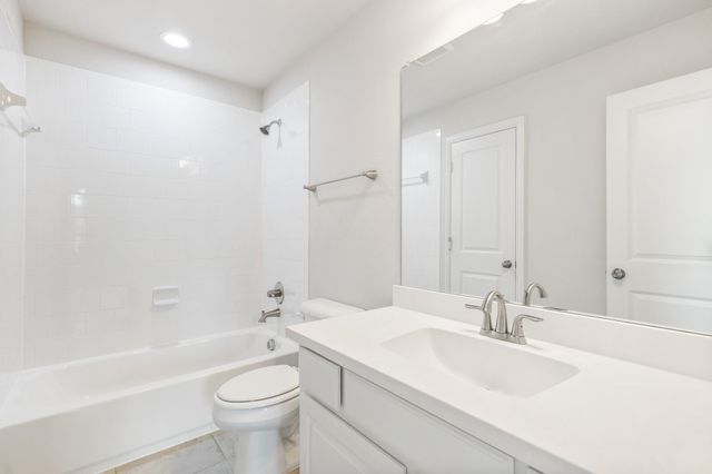 5101 Del Molin Avenue, Lewisville, TX 75056