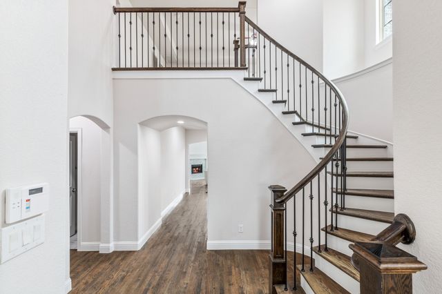 5101 Del Molin Avenue, Lewisville, TX 75056