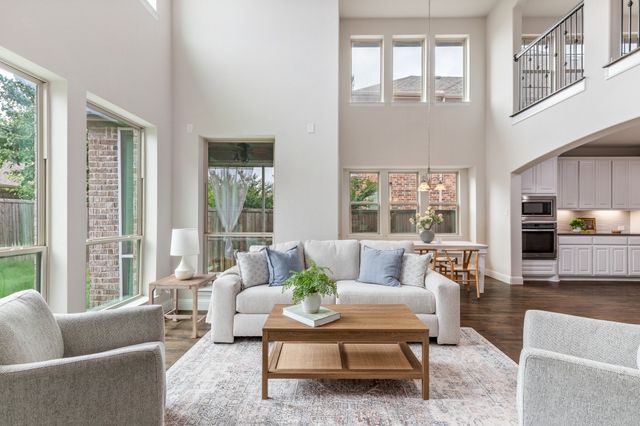 5101 Del Molin Avenue, Lewisville, TX 75056