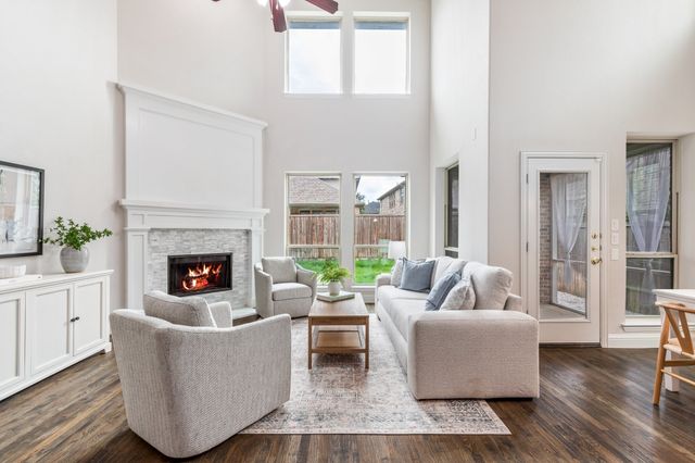 5101 Del Molin Avenue, Lewisville, TX 75056