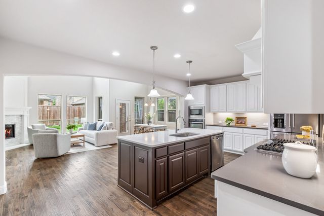 5101 Del Molin Avenue, Lewisville, TX 75056