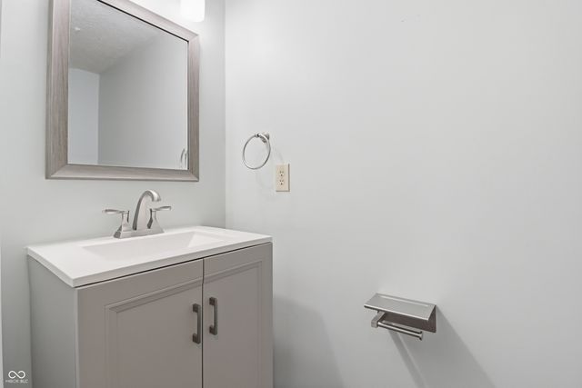 9697 Bradford Knoll Drive, Fishers, IN 46037