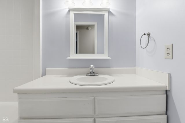 9697 Bradford Knoll Drive, Fishers, IN 46037