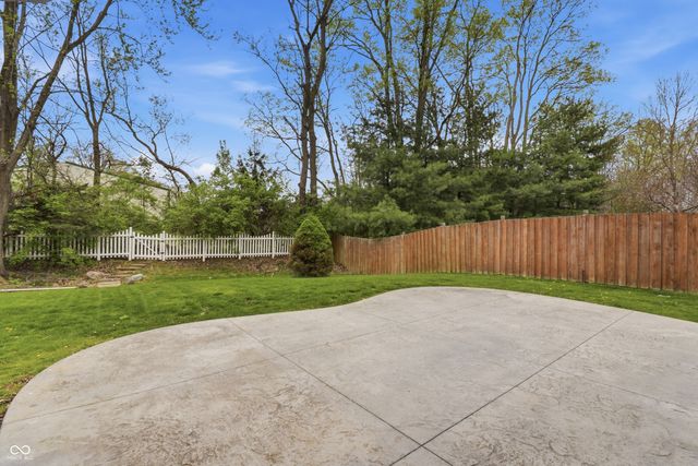 9697 Bradford Knoll Drive, Fishers, IN 46037