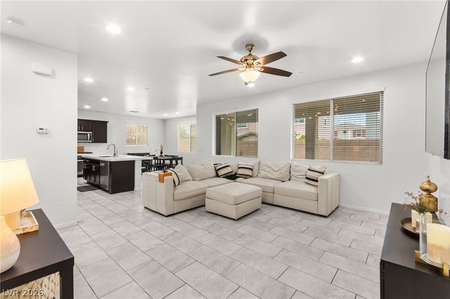 3038 Scenic Rhyme Avenue, Henderson, NV 89044