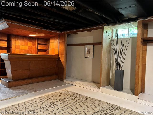 9919 Merriman Road, Livonia, MI 48150