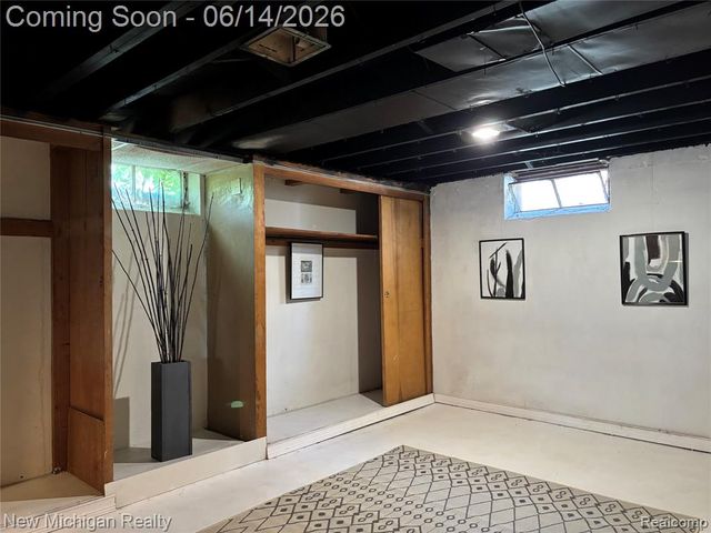 9919 Merriman Road, Livonia, MI 48150