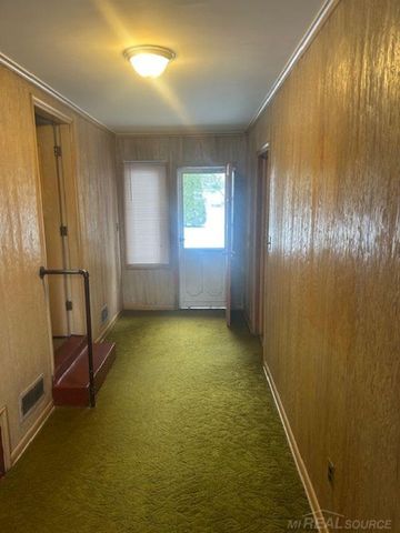 23382 Masch Avenue, Warren, MI 48091