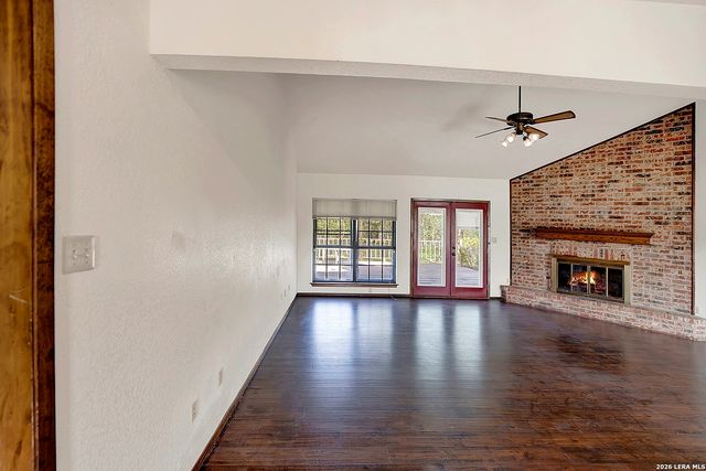 110 Post Oak, Floresville, TX 78114
