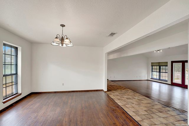 110 Post Oak, Floresville, TX 78114