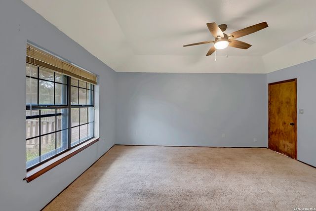 110 Post Oak, Floresville, TX 78114