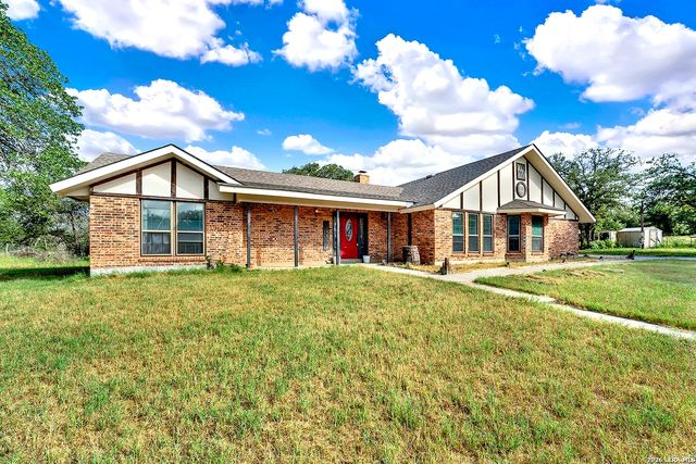110 Post Oak, Floresville, TX 78114