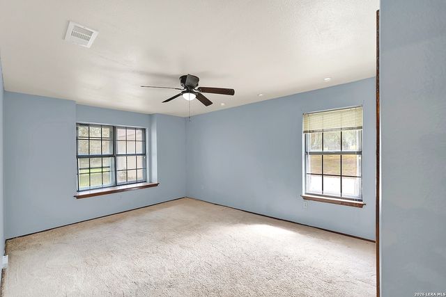 110 Post Oak, Floresville, TX 78114