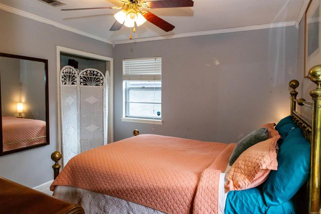 5711 Woodridge Lane, Sherwood, AR 72120