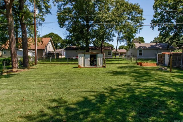 5711 Woodridge Lane, Sherwood, AR 72120