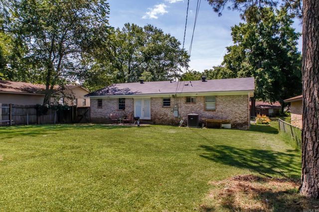 5711 Woodridge Lane, Sherwood, AR 72120