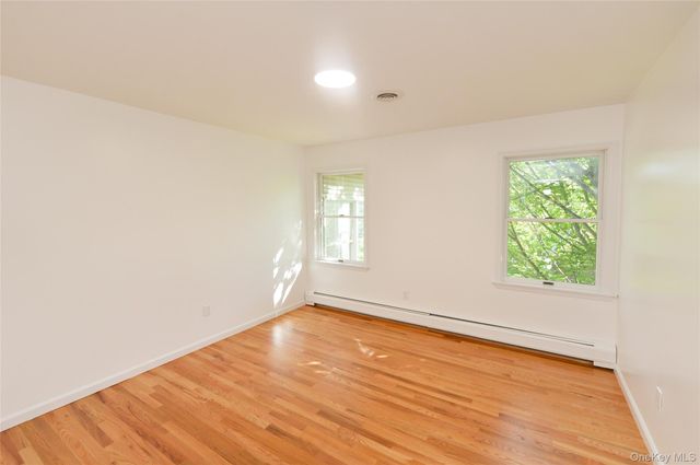 6 S Post Lane, Airmont, NY 10952