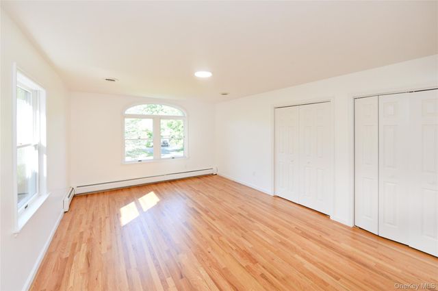 6 S Post Lane, Airmont, NY 10952