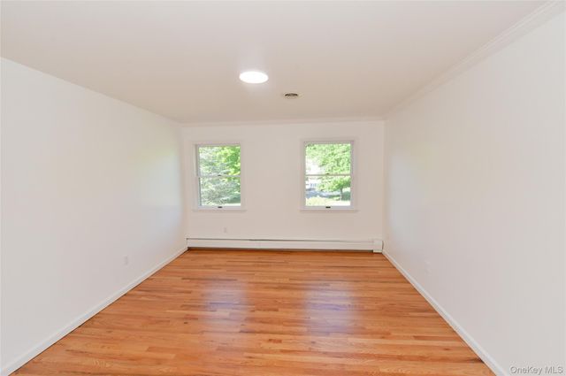 6 S Post Lane, Airmont, NY 10952