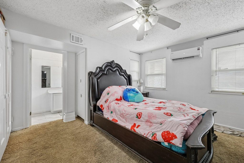 3312 Meadow Oaks Drive, Haltom City, TX 76117 — photo 3
