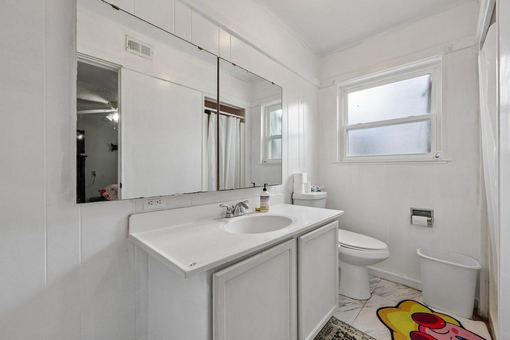 3312 Meadow Oaks Drive, Haltom City, TX 76117 — photo 5