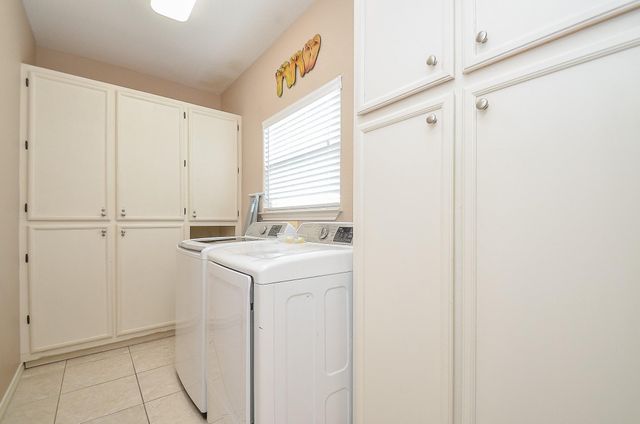 3346 Pirates Cove, Crystal Beach, TX 77650